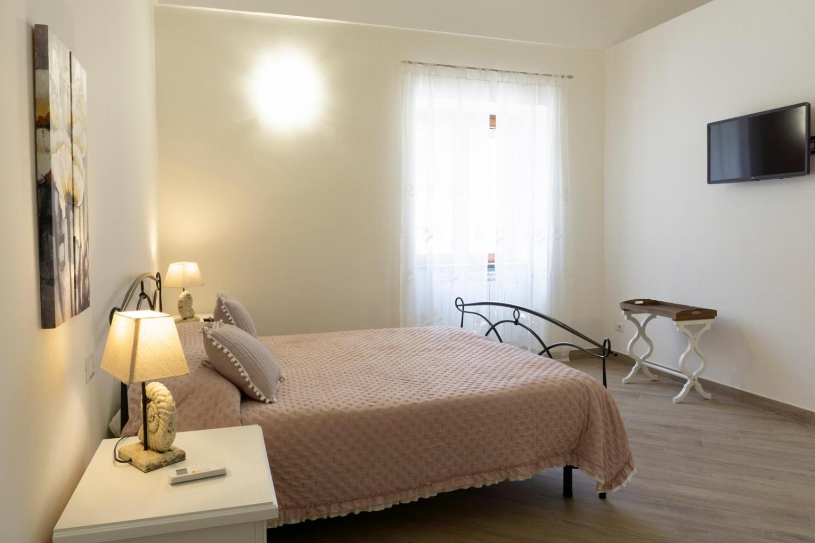 Appartamento In Villa Ariel ヴィーコ・エクエンセ エクステリア 写真