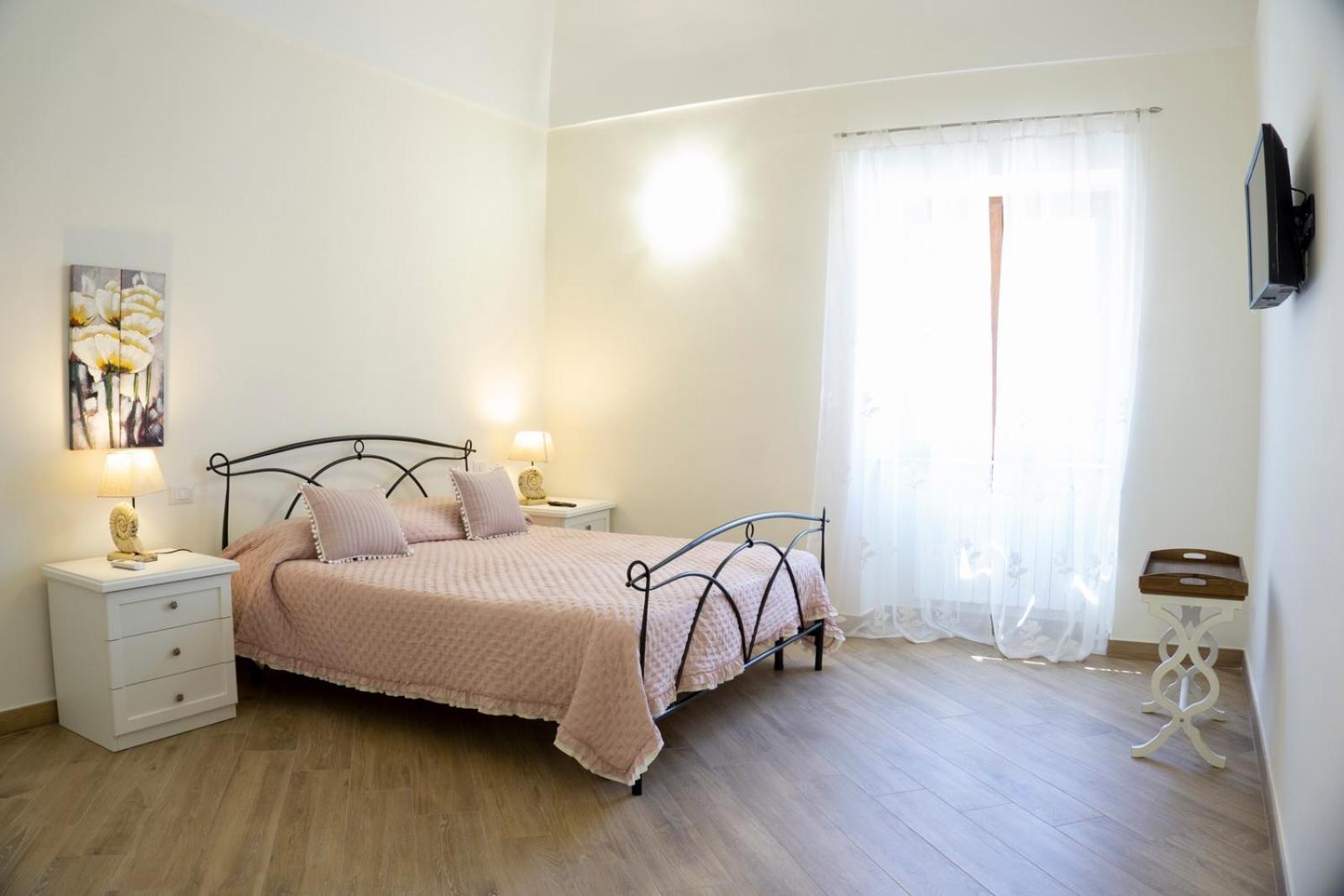Appartamento In Villa Ariel ヴィーコ・エクエンセ エクステリア 写真